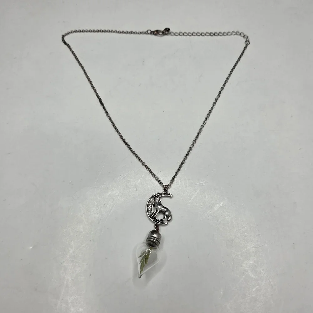 Unbranded Wolf Moon Necklace Glass Vial Preserved Plant Silver Rhinestone G8/74